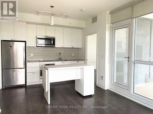 2004 - 56 Forest Manor Road, Toronto, ON - Indoor Photo Showing Kitchen With Stainless Steel Kitchen With Upgraded Kitchen