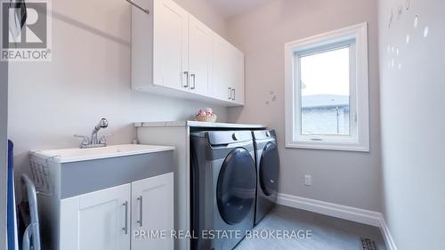 303 Hazelton Lane, South Huron (Exeter), ON - Indoor Photo Showing Laundry Room