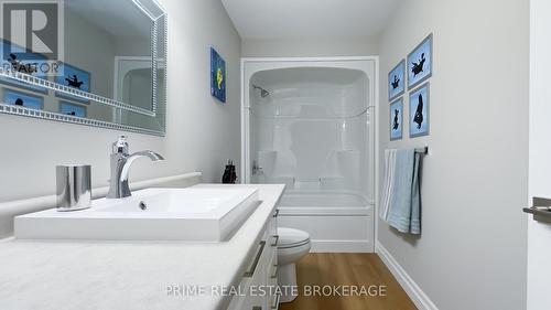 303 Hazelton Lane, South Huron (Exeter), ON - Indoor Photo Showing Bathroom