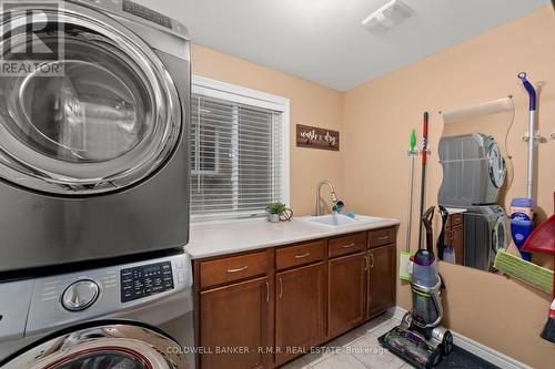 123 Southfield Avenue, Clarington, ON - Indoor Photo Showing Laundry Room