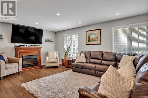 117 O'Reilly Lane, Kawartha Lakes, ON - Indoor Photo Showing Living Room With Fireplace