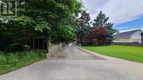 3027 Walker, Windsor, ON - Outdoor