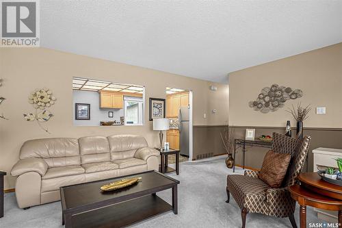2210 37Th Street W, Saskatoon, SK - Indoor Photo Showing Living Room