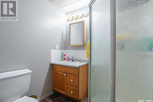 2210 37Th Street W, Saskatoon, SK - Indoor Photo Showing Bathroom
