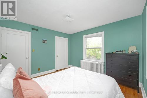 2317 Lakeshore Road, Burlington (Brant), ON - Indoor Photo Showing Bedroom