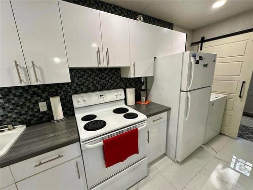 57 Sunset Drive, Ditch Lake, MB - Indoor Photo Showing Kitchen