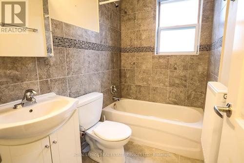 #1 - 61 Third Street, Toronto, ON - Indoor Photo Showing Bathroom