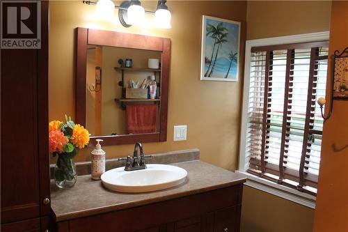 Main bathroom. - 103 Wilson Street W, Perth, ON - Indoor Photo Showing Bathroom