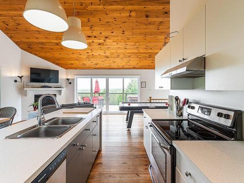 Kitchen - 45 Ch. Lapalme, Austin, QC - Indoor Photo Showing Kitchen With Double Sink