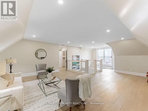 95 Hill Crescent, Toronto (Scarborough Village), ON - Indoor Photo Showing Living Room