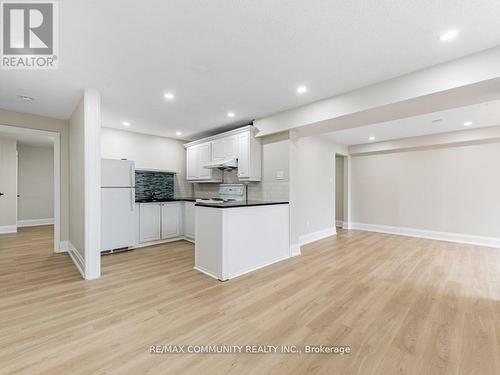 95 Hill Crescent, Toronto (Scarborough Village), ON - Indoor Photo Showing Kitchen