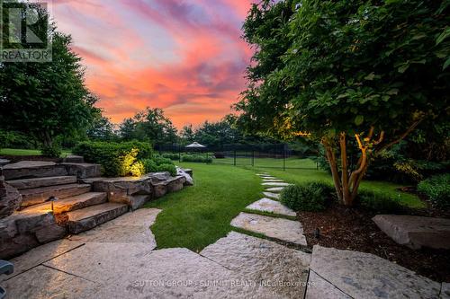 6634 Carriage Trail, Burlington, ON - Outdoor With Backyard