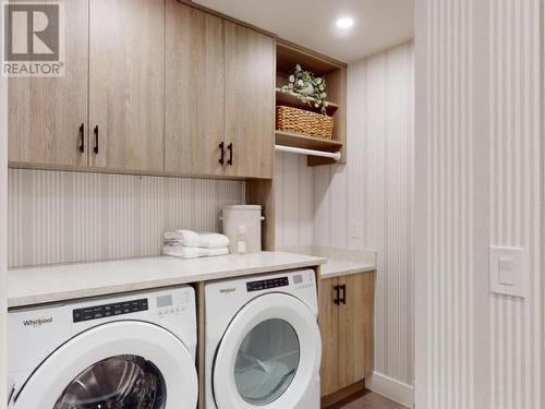 4066 Saturna Ave, Powell River, BC - Indoor Photo Showing Laundry Room