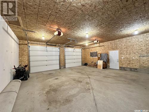 4660 Price Avenue, Gull Lake, SK - Indoor Photo Showing Garage