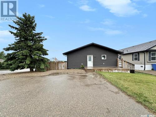 4660 Price Avenue, Gull Lake, SK - Outdoor