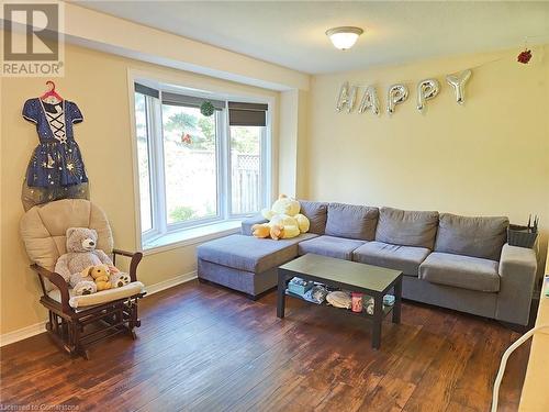 689 Star Flower Avenue Unit# B, Waterloo, ON - Indoor Photo Showing Living Room