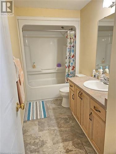 689 Star Flower Avenue Unit# B, Waterloo, ON - Indoor Photo Showing Bathroom