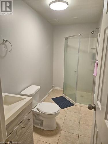 689 Star Flower Avenue Unit# B, Waterloo, ON - Indoor Photo Showing Bathroom