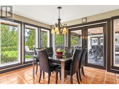 5121 Ivy Road, Eagle Bay, BC - Indoor Photo Showing Dining Room