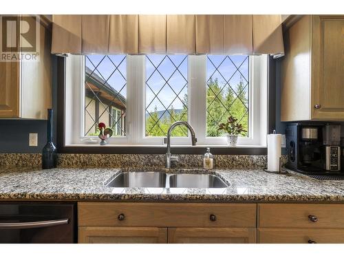 5121 Ivy Road, Eagle Bay, BC - Indoor Photo Showing Kitchen With Double Sink