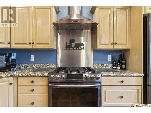 5121 Ivy Road, Eagle Bay, BC - Indoor Photo Showing Kitchen