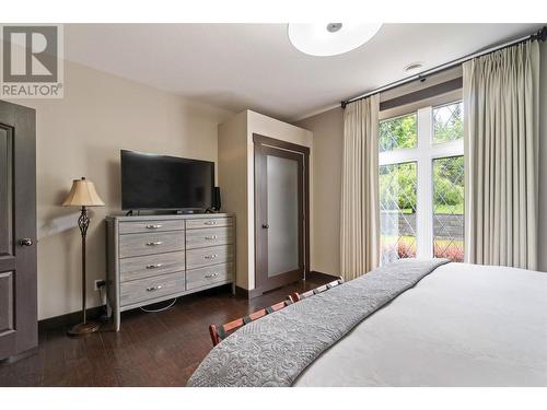 5121 Ivy Road, Eagle Bay, BC - Indoor Photo Showing Bedroom