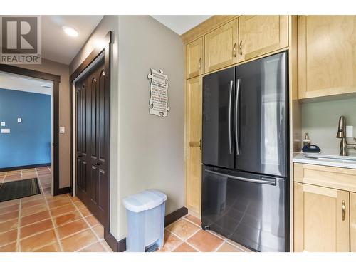 5121 Ivy Road, Eagle Bay, BC - Indoor Photo Showing Kitchen