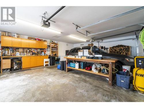 5121 Ivy Road, Eagle Bay, BC - Indoor Photo Showing Garage