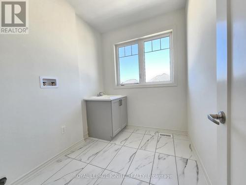 28 Bayberry Drive, Adjala-Tosorontio, ON - Indoor Photo Showing Bathroom