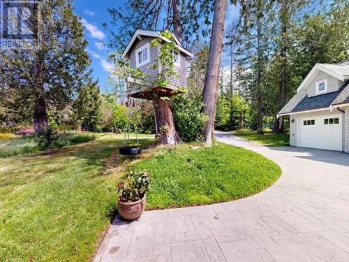 3569 Marine Ave, Powell River, BC - Outdoor