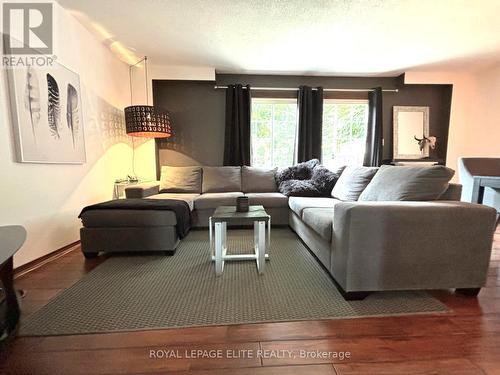 77 Carberry Crescent, Brampton, ON - Indoor Photo Showing Other Room