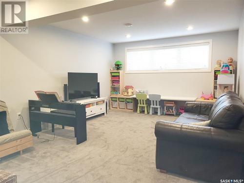 204 & 208 7Th Street, Humboldt, SK - Indoor Photo Showing Garage