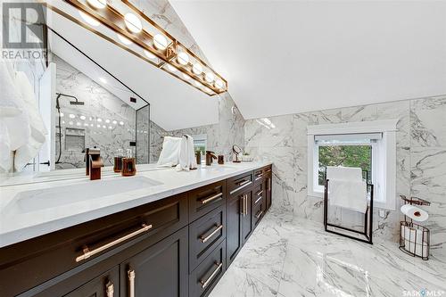 1003 Osler Street, Saskatoon, SK - Indoor Photo Showing Bathroom