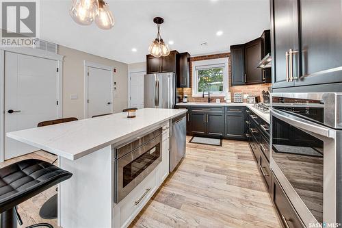 1003 Osler Street, Saskatoon, SK - Indoor Photo Showing Kitchen With Upgraded Kitchen