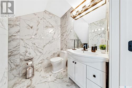 1003 Osler Street, Saskatoon, SK - Indoor Photo Showing Bathroom