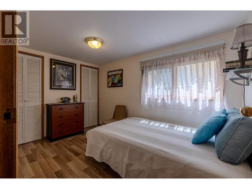 642 4Th Avenue, Fernie, BC - Indoor Photo Showing Bedroom