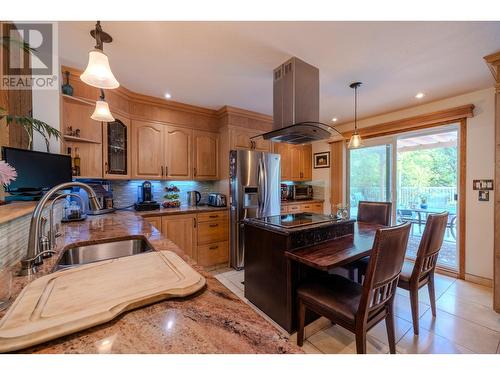 642 4Th Avenue, Fernie, BC - Indoor Photo Showing Other Room