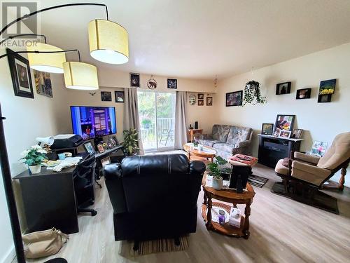 1595 Ingledew Street, Prince George, BC - Indoor Photo Showing Living Room