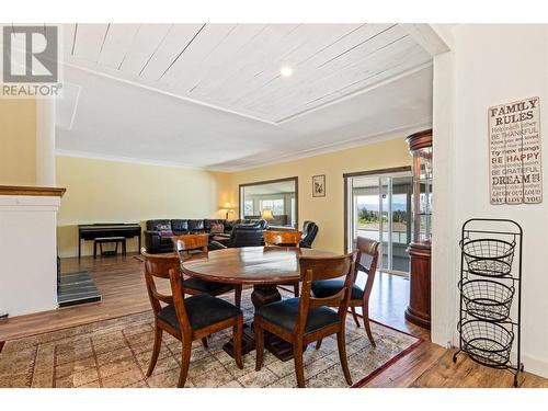 3299 Mcculloch Road, Kelowna, BC - Indoor Photo Showing Dining Room