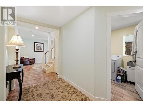 3299 Mcculloch Road, Kelowna, BC - Indoor