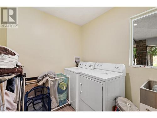 3299 Mcculloch Road, Kelowna, BC - Indoor Photo Showing Laundry Room