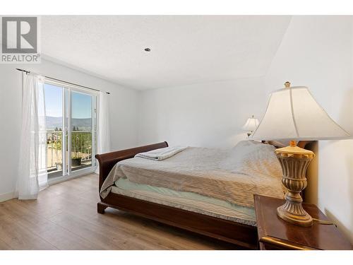 3299 Mcculloch Road, Kelowna, BC - Indoor Photo Showing Bedroom