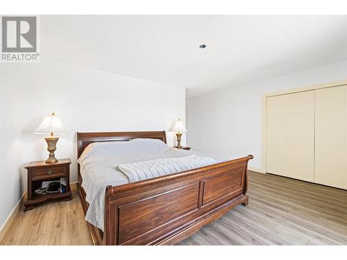 3299 Mcculloch Road, Kelowna, BC - Indoor Photo Showing Bedroom