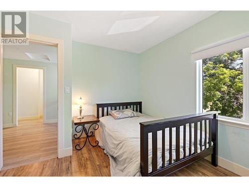 3299 Mcculloch Road, Kelowna, BC - Indoor Photo Showing Bedroom