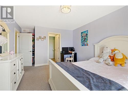 3299 Mcculloch Road, Kelowna, BC - Indoor Photo Showing Bedroom