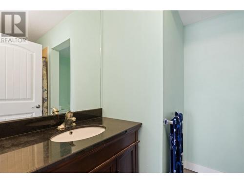 3299 Mcculloch Road, Kelowna, BC - Indoor Photo Showing Bathroom