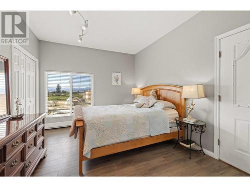 3299 Mcculloch Road, Kelowna, BC - Indoor Photo Showing Bedroom