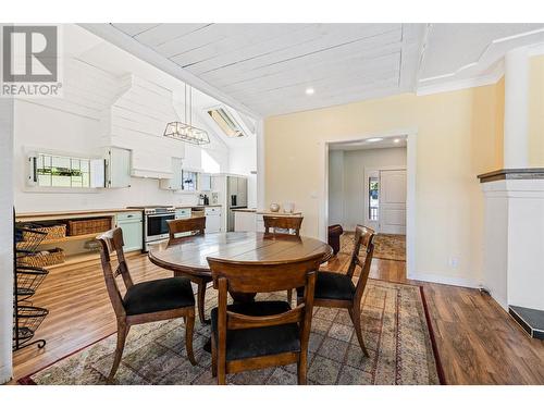 3299 Mcculloch Road, Kelowna, BC - Indoor Photo Showing Dining Room