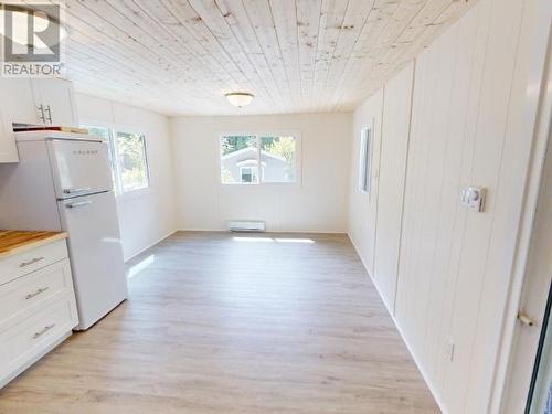 39-6263 Lund Street, Powell River, BC - Indoor Photo Showing Kitchen