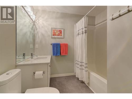 3570 Woodsdale Road Unit# 105, Lake Country, BC - Indoor Photo Showing Bathroom